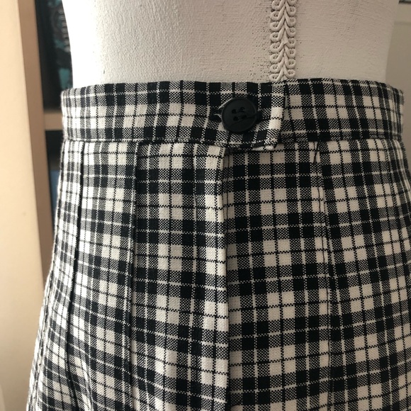 Black and White Plaid Pleated Tennis Skirt - Picture 4 of 6